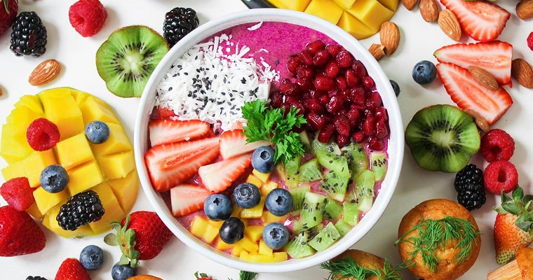 A bowl of fruit